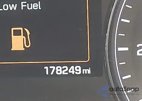 2015 Hyundai Genesis 3.8 from USA, damaged, VIN KMHGN4JE5FU081009